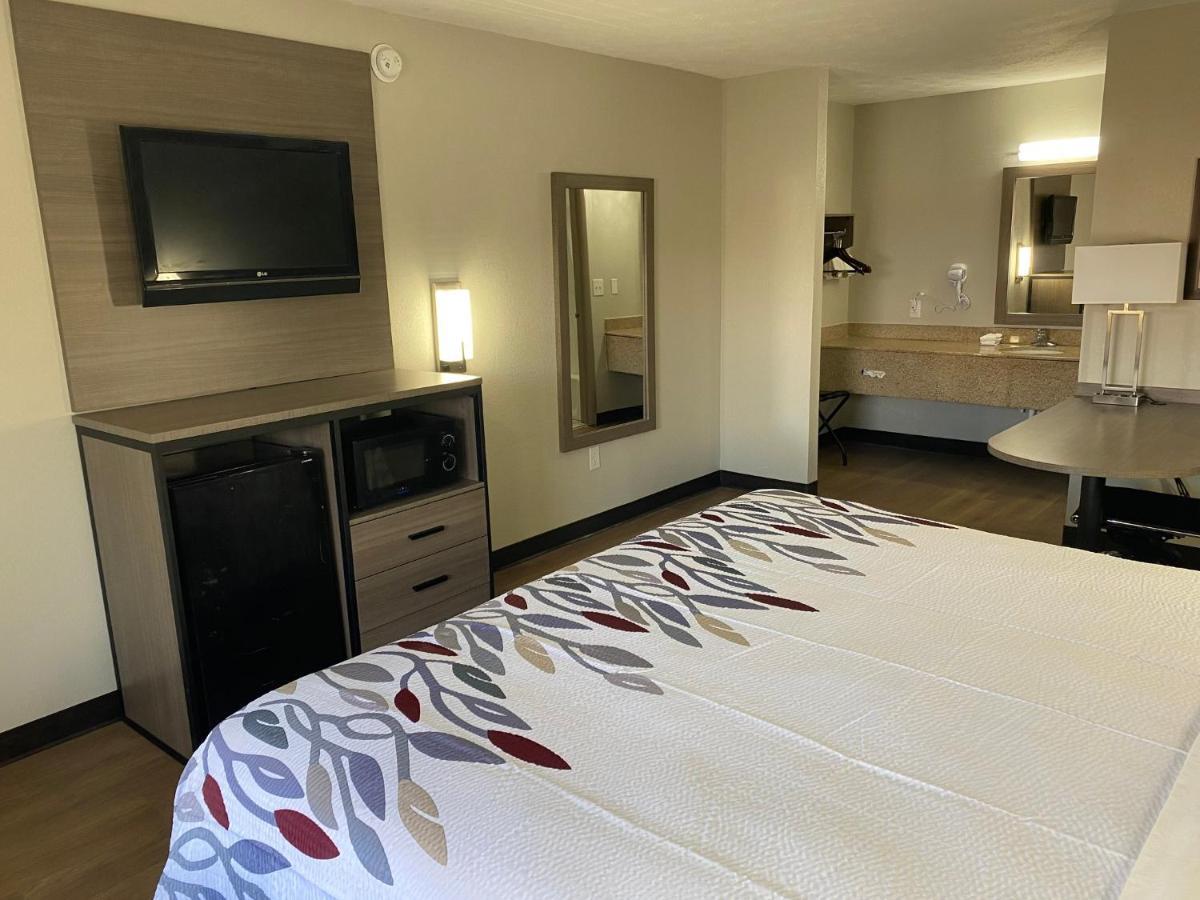 Red Roof Inn Jacksonville, Al Екстериор снимка