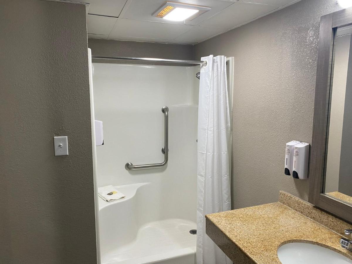 Red Roof Inn Jacksonville, Al Екстериор снимка